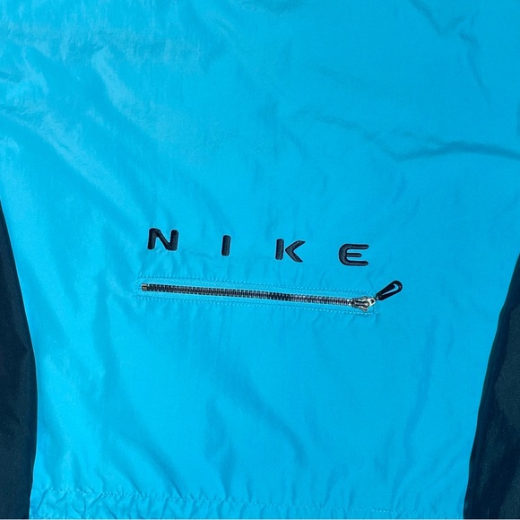 Vintage Y2K Nike Windbreaker Jacket - Picture 4 of 5